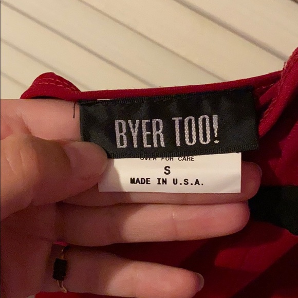 Red Dress - Picture 3 of 3